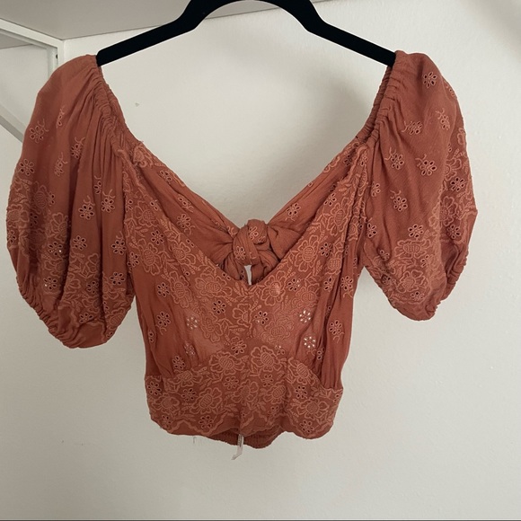 Free People eyelet crop top - Picture 3 of 4